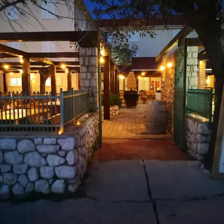 Smokva Pag Hotel