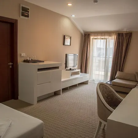 Hotel Smokva Pag 4*