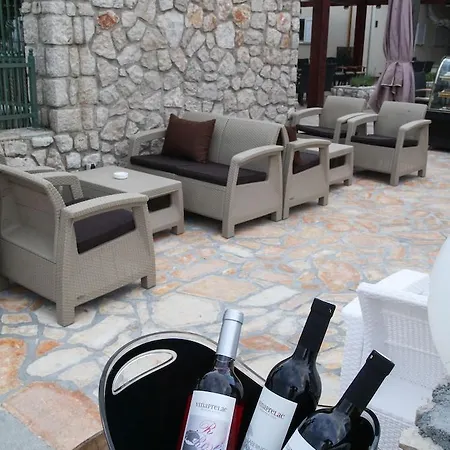 Smokva Pag Hotel Pag Town